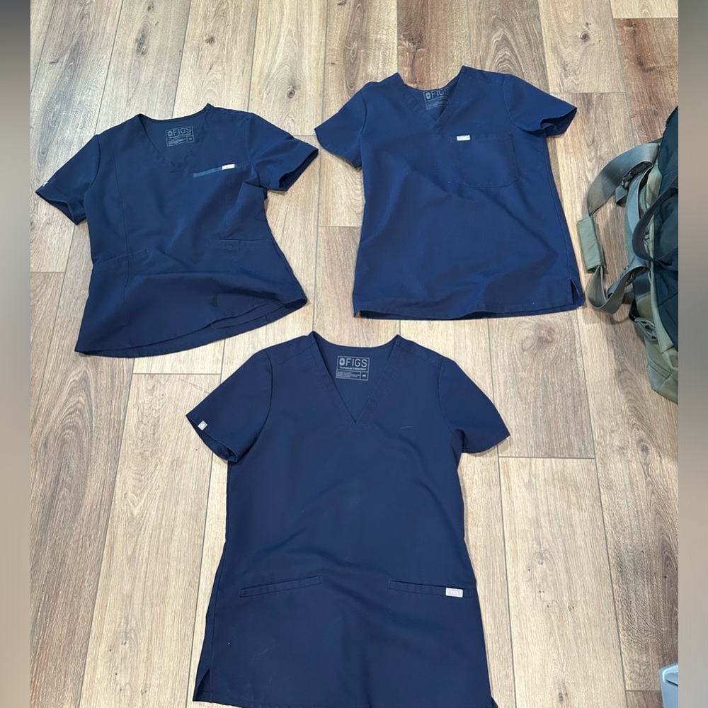 Figs XS navy scrubs 3 sets